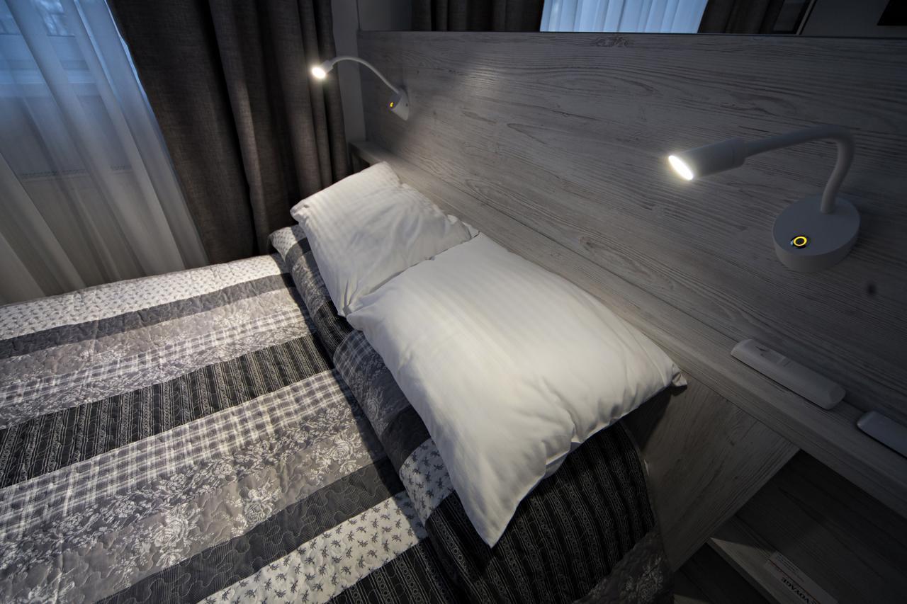Hotel Sacvoyage Lwów Zewnętrze zdjęcie