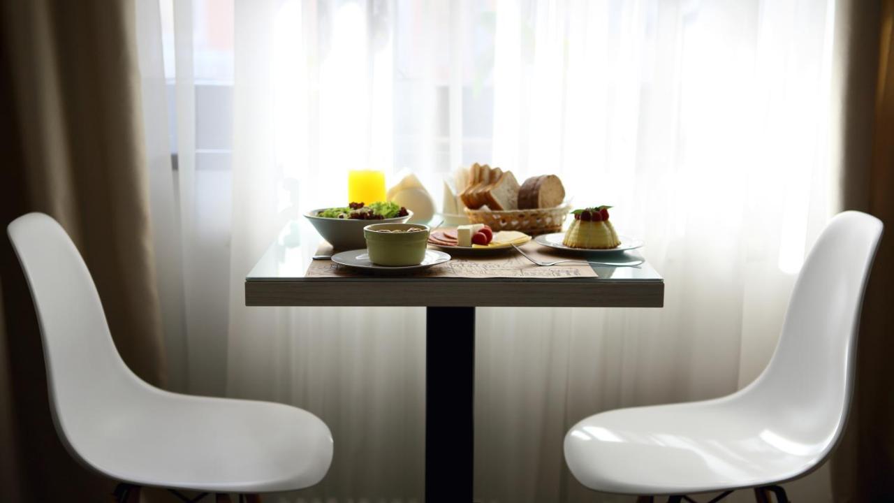Hotel Sacvoyage Lwów Zewnętrze zdjęcie